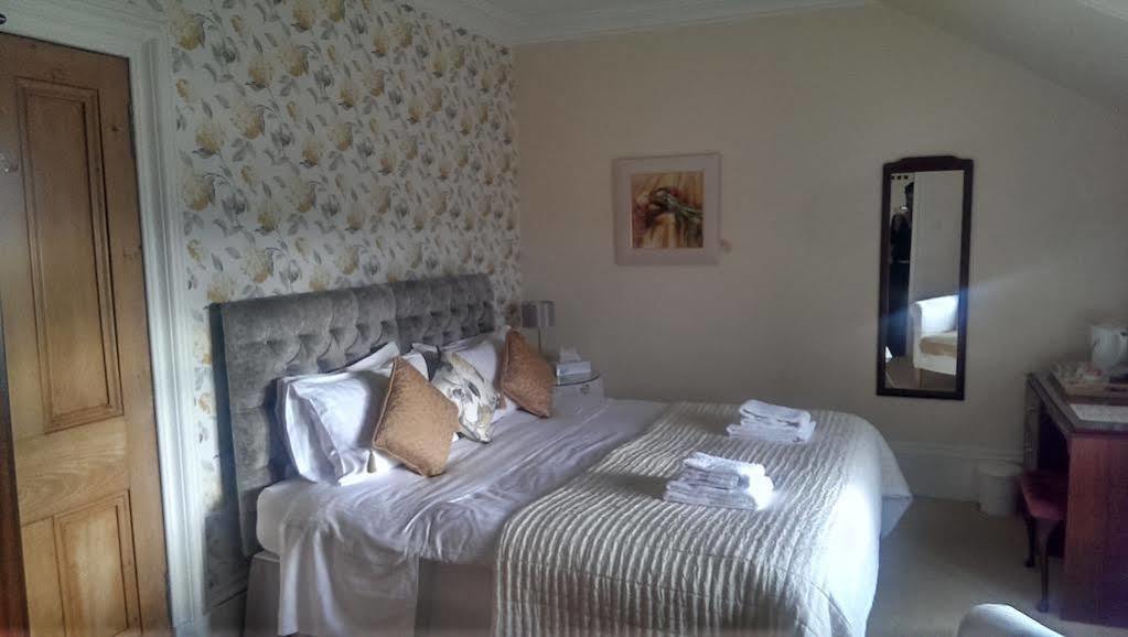 The Colintraive Hotel Екстериор снимка